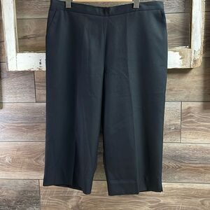Alfred Dunner Dressy Capri Pants, Size 14, Black